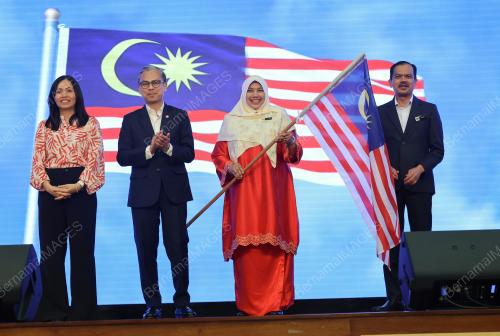 DATUK FAHMI FADZIL