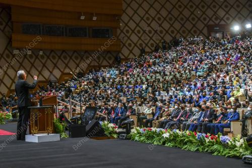 DATUK SERI ISMAIL SABRI YAAKOB