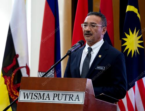 DATUK SERI HISHAMMUDDIN HUSSEIN