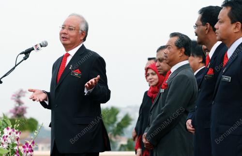 MOHD NAJIB TUN ABDUL RAZAK
