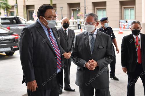 DATUK SERI MUSTAPA MOHAMED