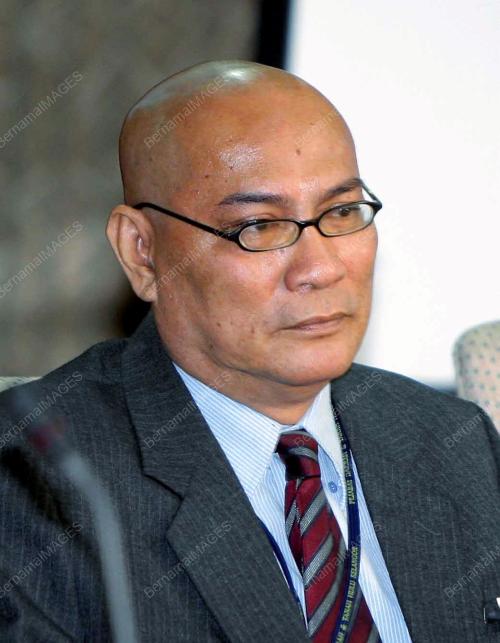 NOR HISHAM AHMAD DAHLAN