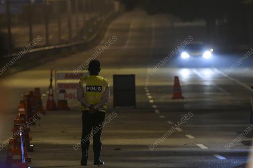 PETUGAS BARISAN HADAPAN KESELAMATAN BERSAHUR