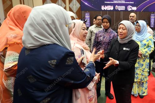 DATUK SERI NANCY SHUKRI