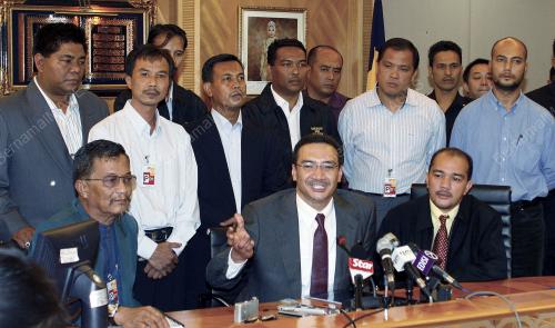 HISHAMUDDIN TUN HUSSEIN
