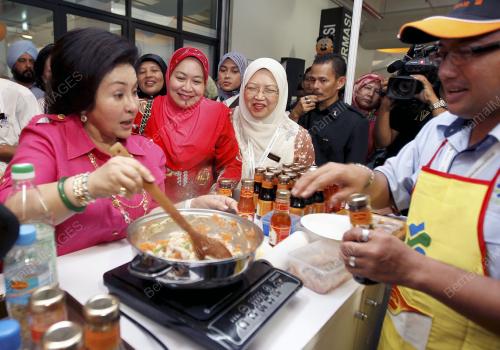 ROSMAH MANSOR