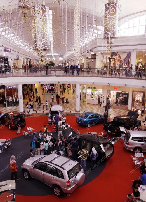 PAMERAN KERETA