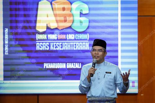 DATUK PKHARUDDIN GHAZALI