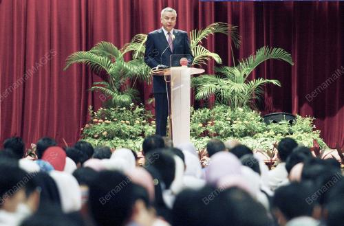 RAJA DR NAZRIN SHAH