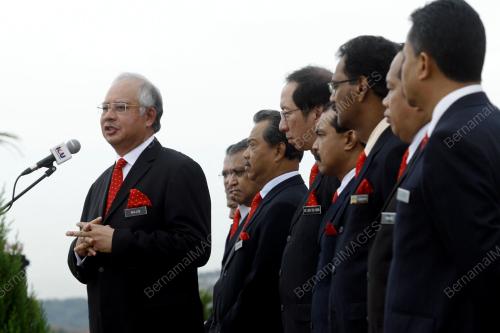 MOHD NAJIB TUN ABDUL RAZAK
