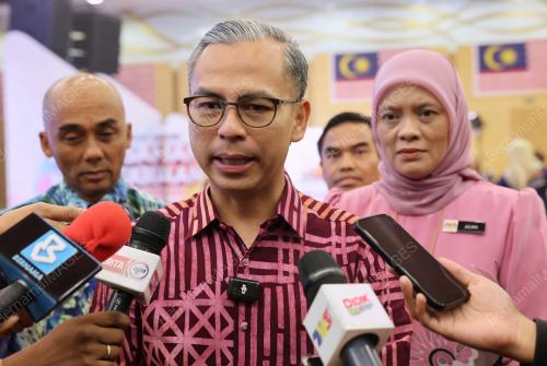 DATUK FAHMI FADZIL