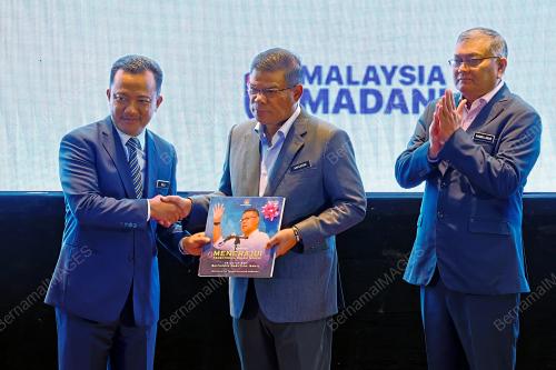 DATUK SERI SAIFUDDIN NASUTION ISMAIL