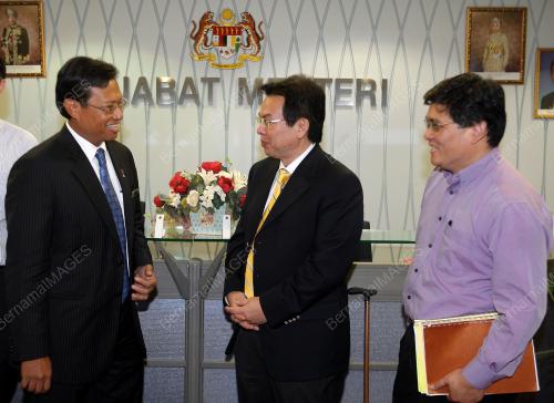 AHMAD SHABERY CHEEK