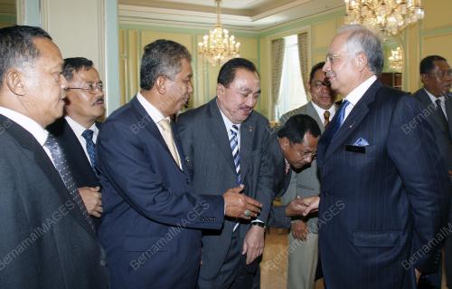 MOHD NAJIB TUN ABDUL RAZAK