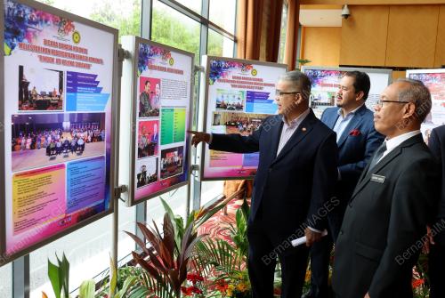 DATUK AARON AGO DAGANG