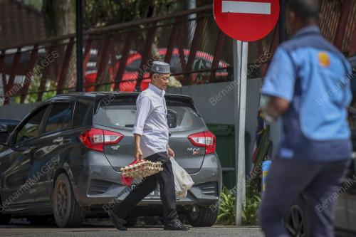KERAJAAN IMPORT BEKALAN TELUR