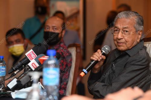 TUN DR MAHATHIR MOHAMAD