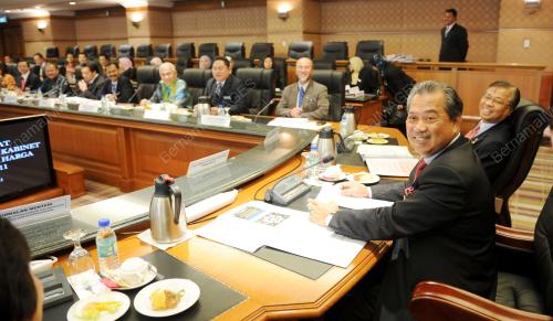TAN SRI MUHYIDDIN YASSIN