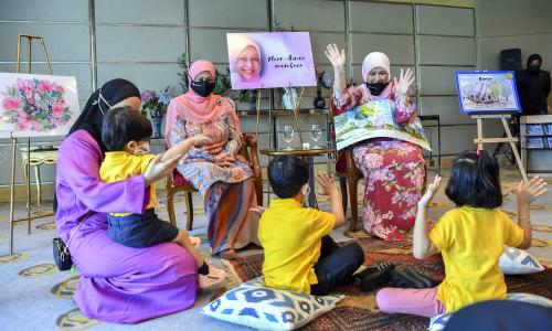 PUAN SRI NOORAINEE ABDUL RAHMAN
