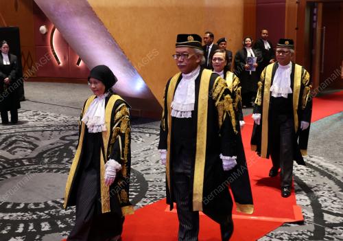 TUN TENGKU MAIMUN TUAN MAT