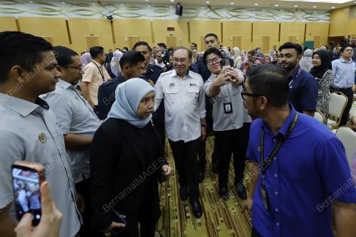 DATUK SERI ANWAR IBRAHIM