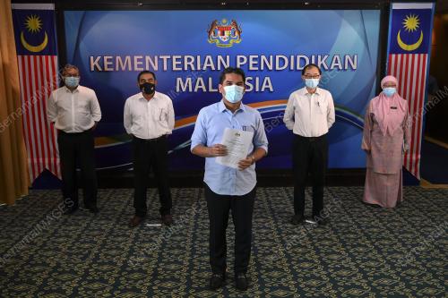 DR MOHD RADZI MD JIDIN