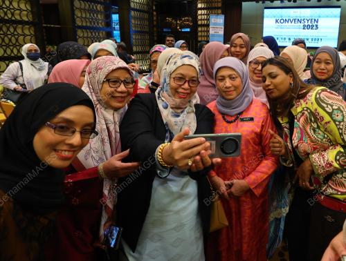 DATUK SERI NANCY SHUKRI