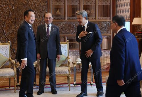 DATUK SERI ANWAR IBRAHIM