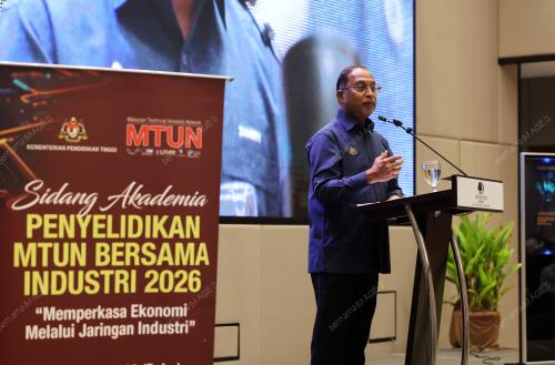 DATUK SERI DR ZAMBRY ABD KADIR