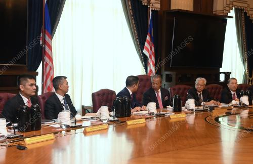 TAN SRI MUHYIDDIN YASSIN