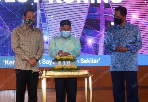 DATUK SERI TUAN IBRAHIM TUAN MAN