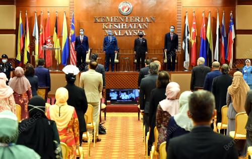 DATUK SERI DR ADHAM BABA