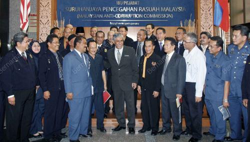 DATUK SERI ABU KASSIM MOHAMED