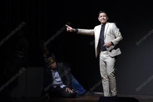 TEATER KUCING HITAM