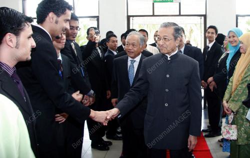 MAHATHIR MOHAMAD