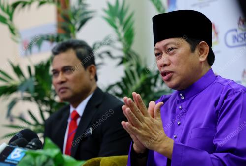 DATUK SERI AHMAD MASLAN