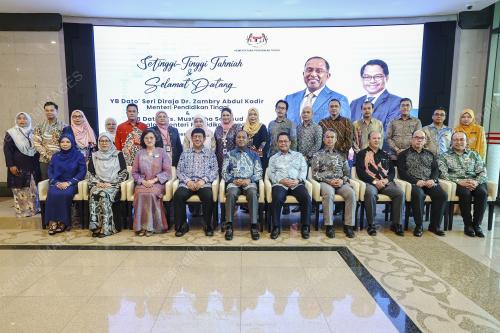 DATUK SERI DR ZAMBRY ABDUL KADIR