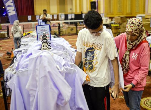 TINJAUAN PERSIAPAN KEMBALI KE SEKOLAH