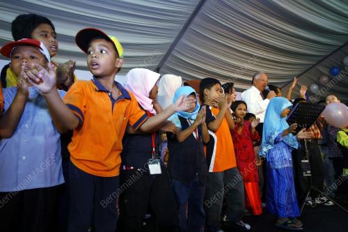 MOHD NAJIB TUN ABDUL RAZAK