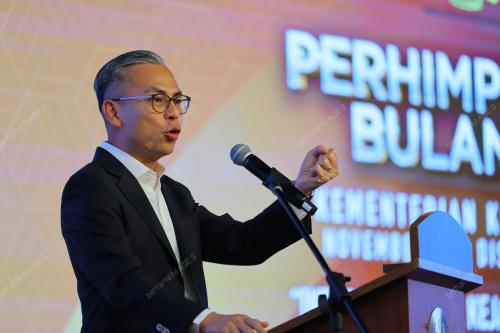 DATUK FAHMI FADZIL