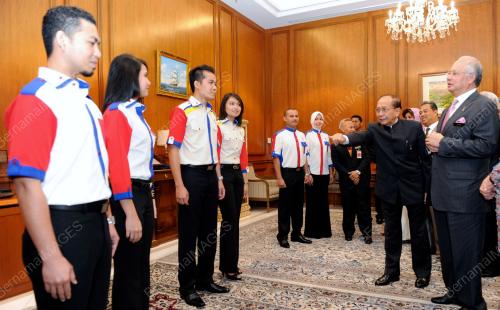 DATUK SERI NAJIB TUN RAZAK