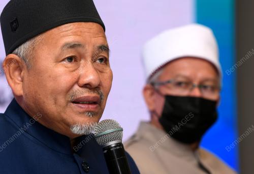 DATUK SERI TUAN IBRAHIM TUAN MAN
