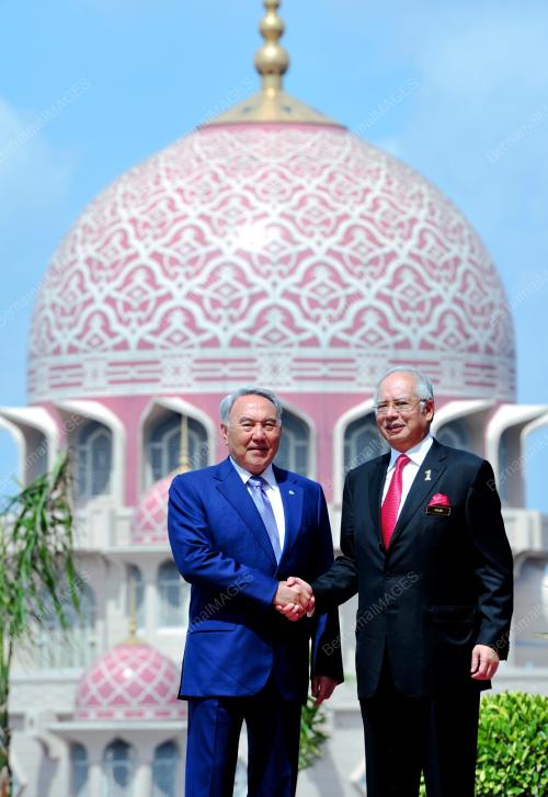 PTJ05_18042012_NAJIB_NURSULTAN