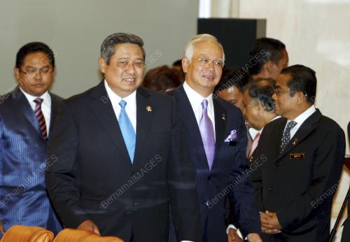 MOHD NAJIB TUN ABDUL RAZAK