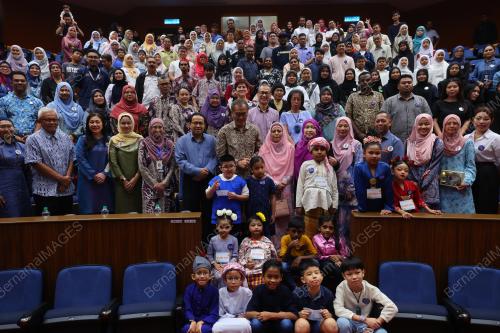 DATUK SERI DR DZULKEFLY AHMAD