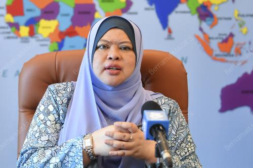 DATUK SERI RINA MOHD HARUN