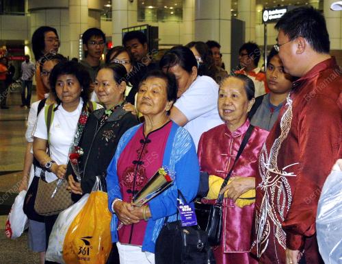 MALAYSIAN SURVIVORS RETURN