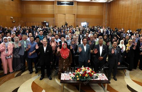 TAN SRI AZAM BAKI