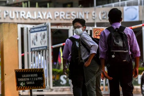 CALON SPM KEMBALI KE SEKOLAH