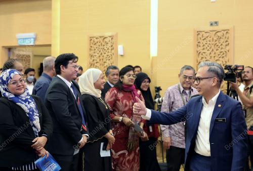 FAHMI FADZIL